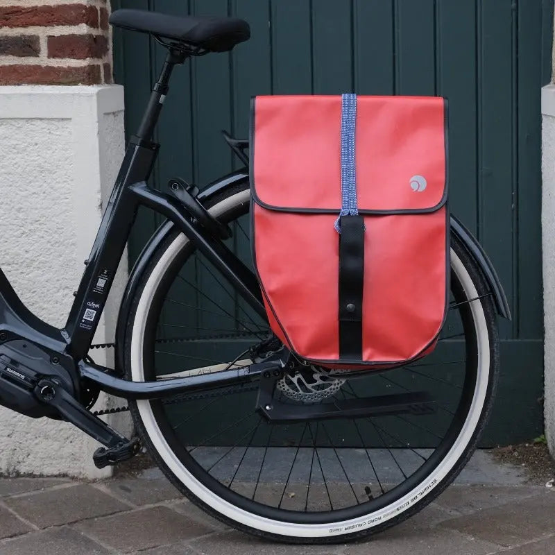 Sterne 25L - Eco-responsible bicycle bag ♻️ | Universal Fixation