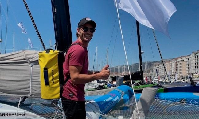 Test du Duffel Bag par Antoine Auriol - Un Hors-Bord à la mer - La Virgule