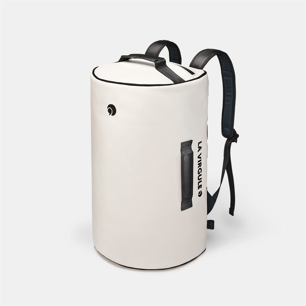 packshot Hors-bord 35L sac à dos upcyclé blanc carbone