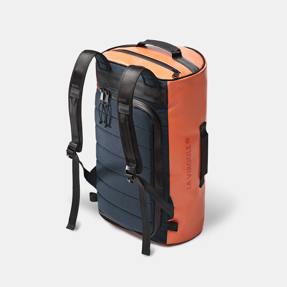packshot Hors-bord 35L sac à dos upcyclé orange vue de dos
